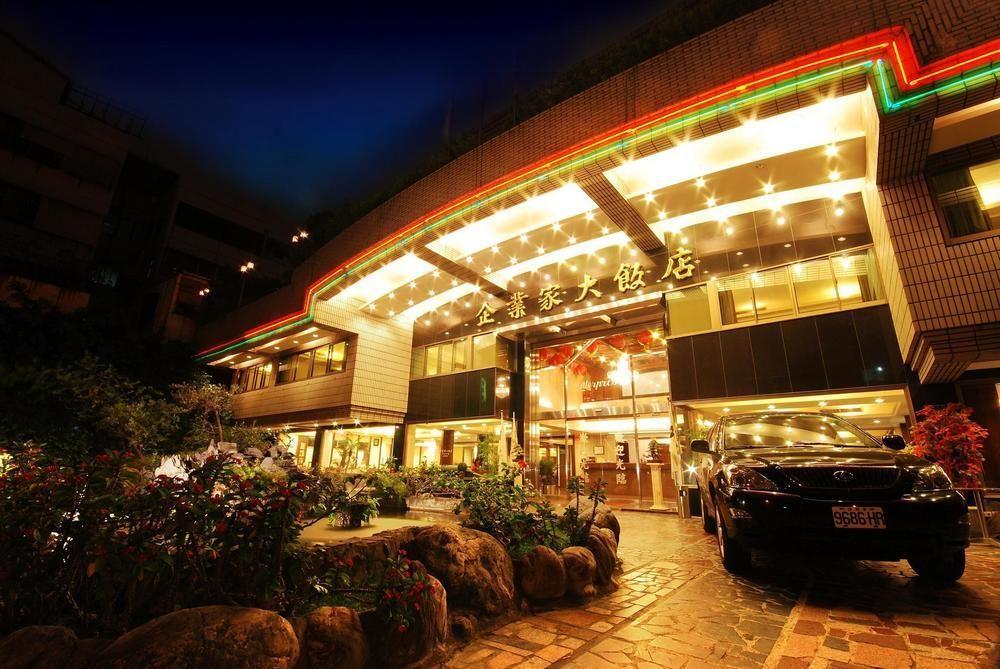 The Enterpriser Hotel Taichung Bagian luar foto